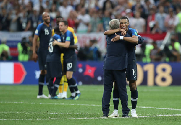 为勒沃库森 为勒沃库森