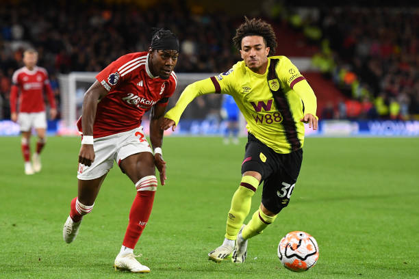 同的足球风 同的足球风