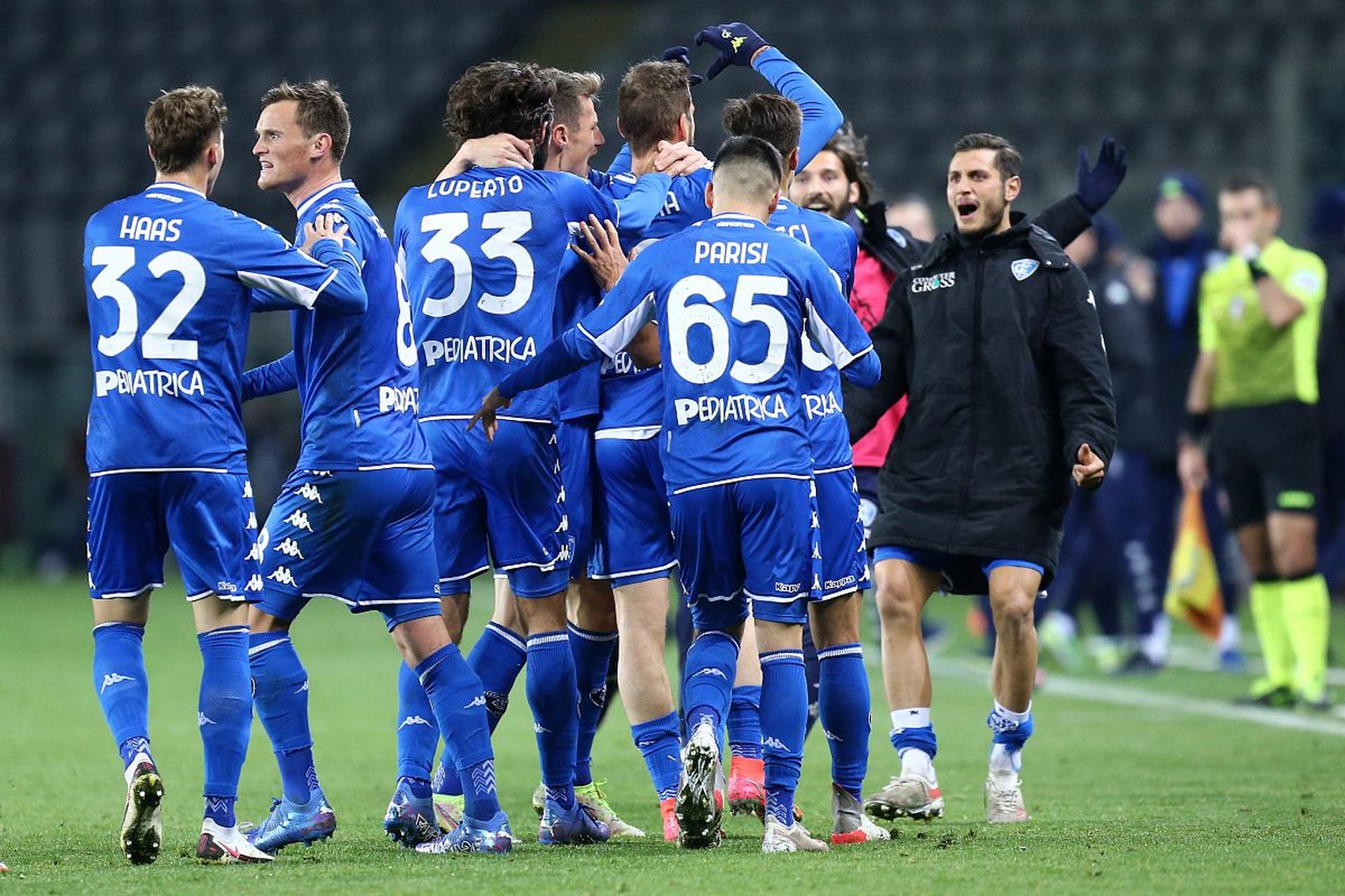 足球运动中 足球运动中